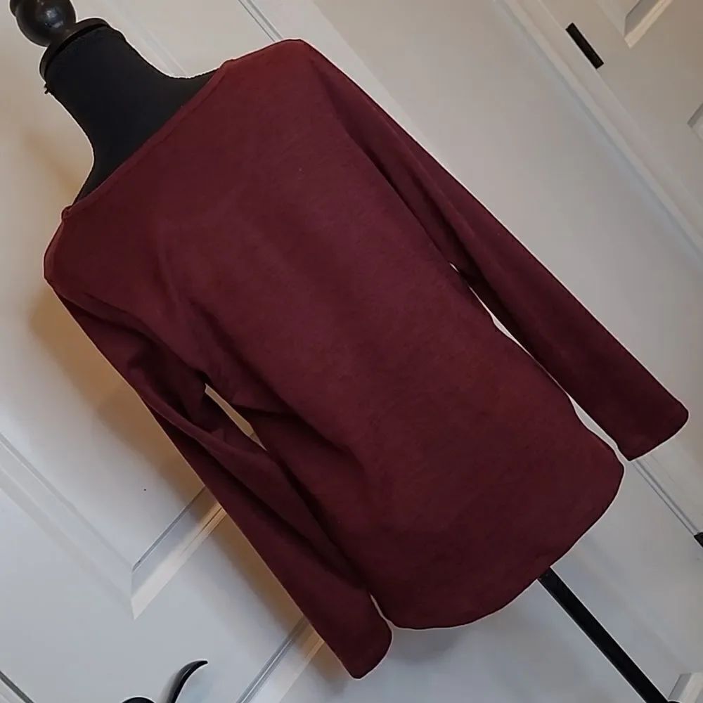DG2 Maroon Sweater - Picture 5 of 9